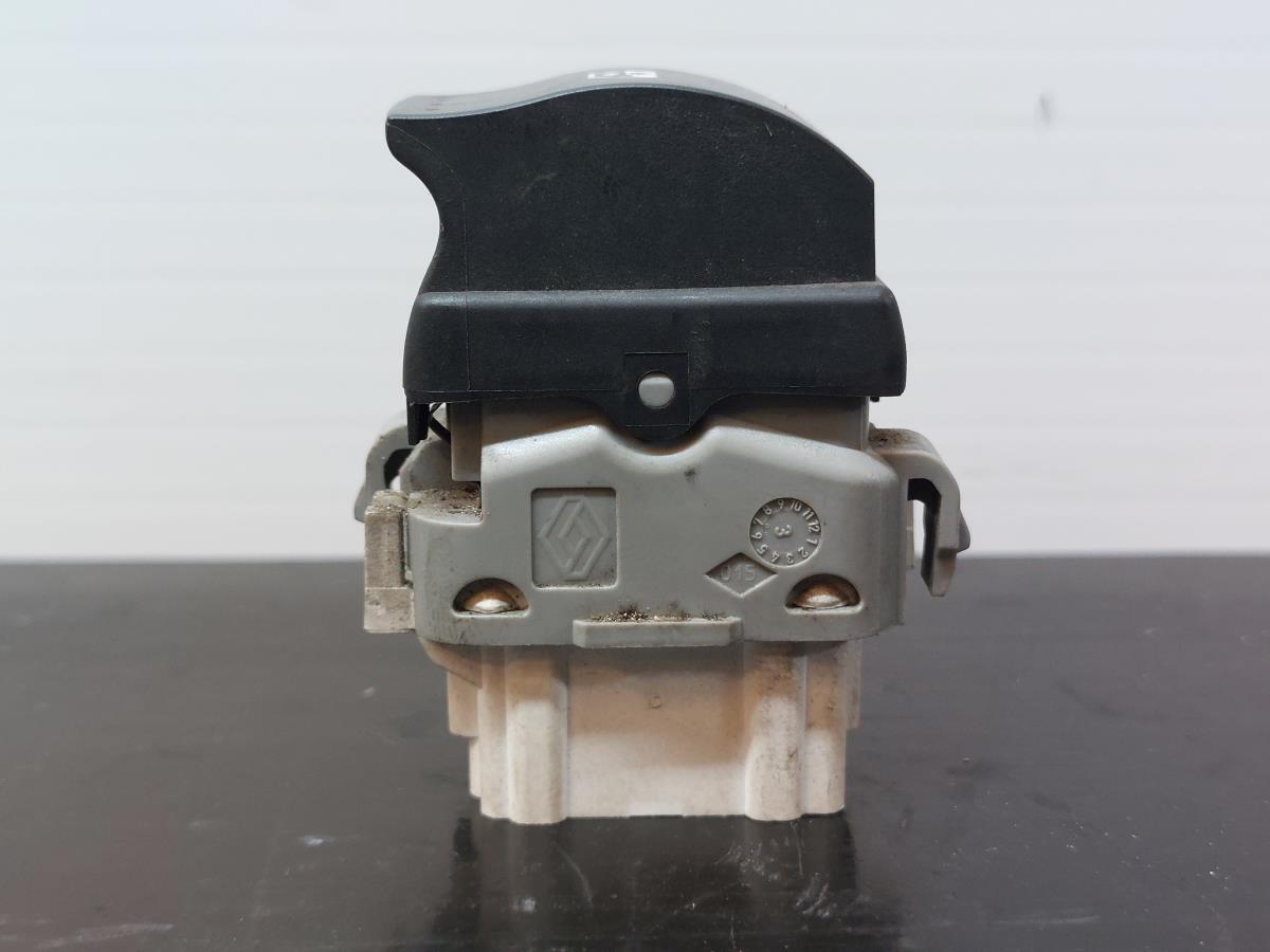 Comando / botão / interruptor vidros frente direito RENAULT Megane II Break (KM0/1_) Imagem-3