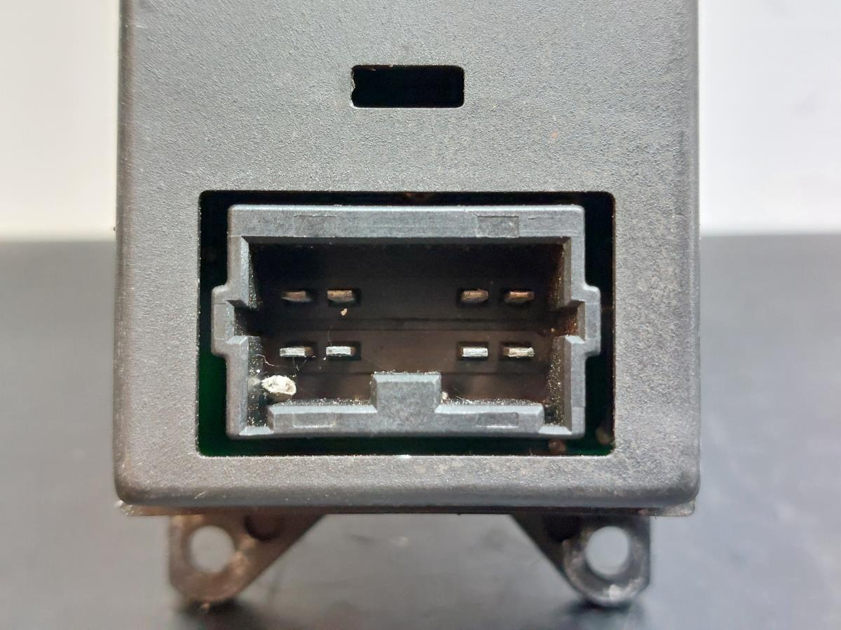 Left Front window control MITSUBISHI Lancer VI Sedan (CJ_, CP_) Imagem-6
