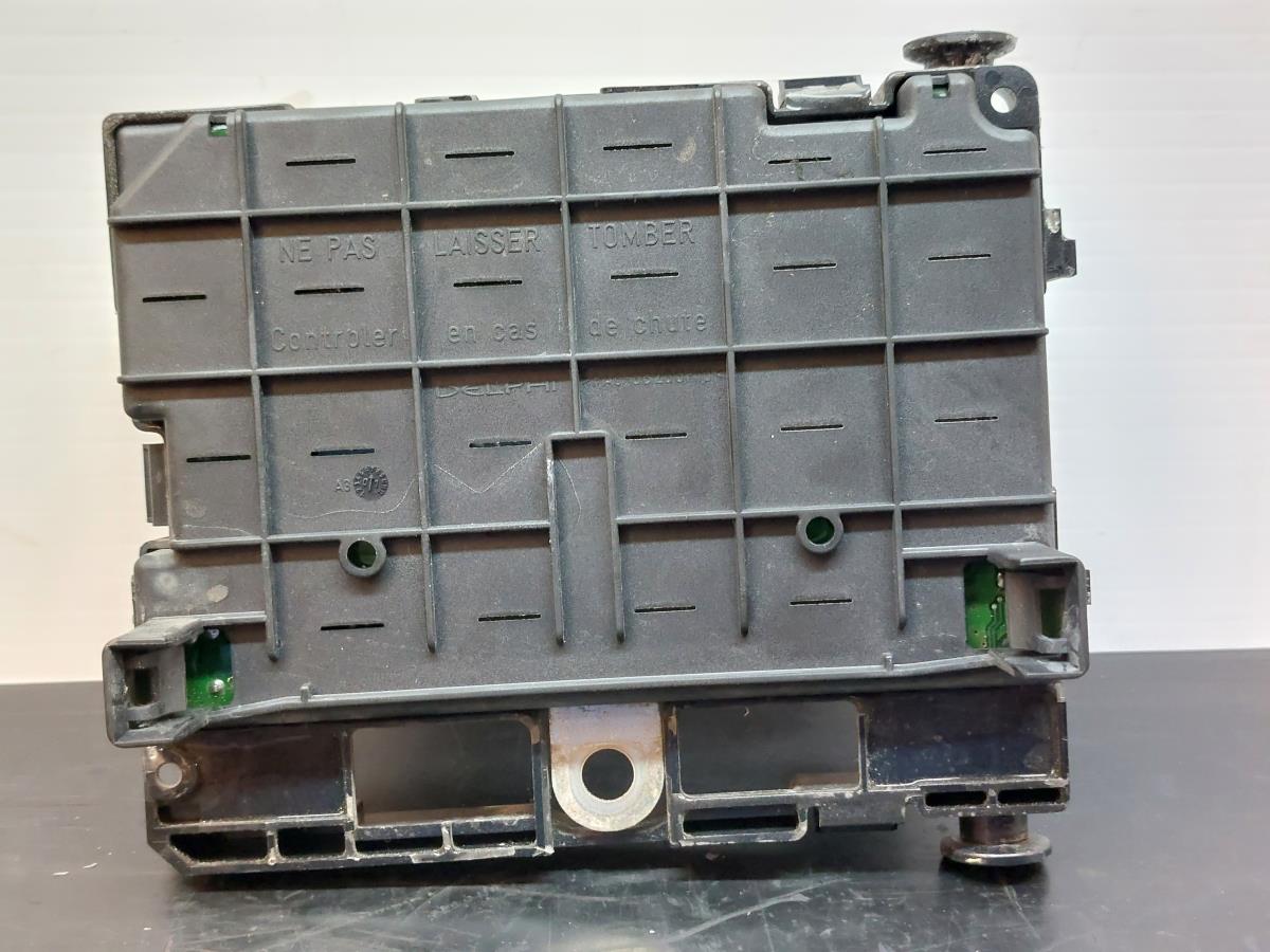 Caja fusibles / SAM / BSI PEUGEOT 406 Coupé (8C) Imagem-5