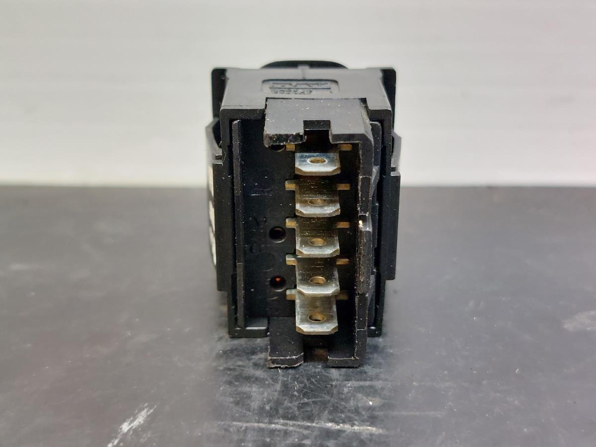Commande / interrupteur lève-vitre Avant gauche CITROËN XSara Break (N2) Imagem-2