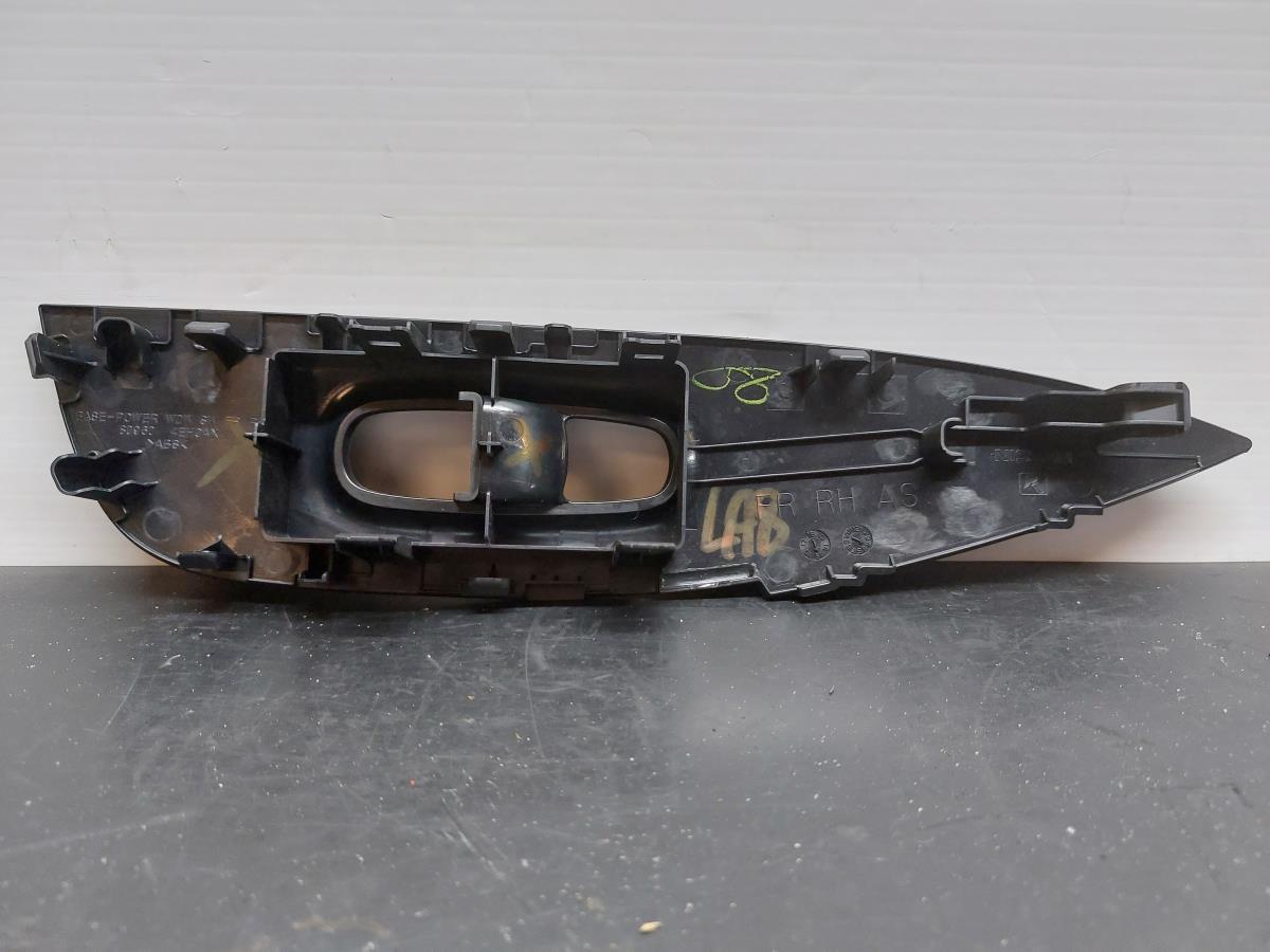 Plastica generica NISSAN Qashqai II (J11) Imagem-4