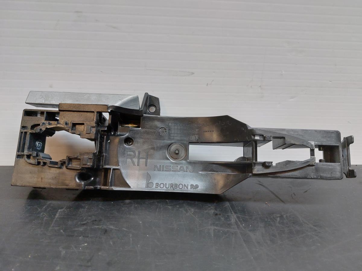 Support poignée porte arrière Droite NISSAN Qashqai II (J11)
