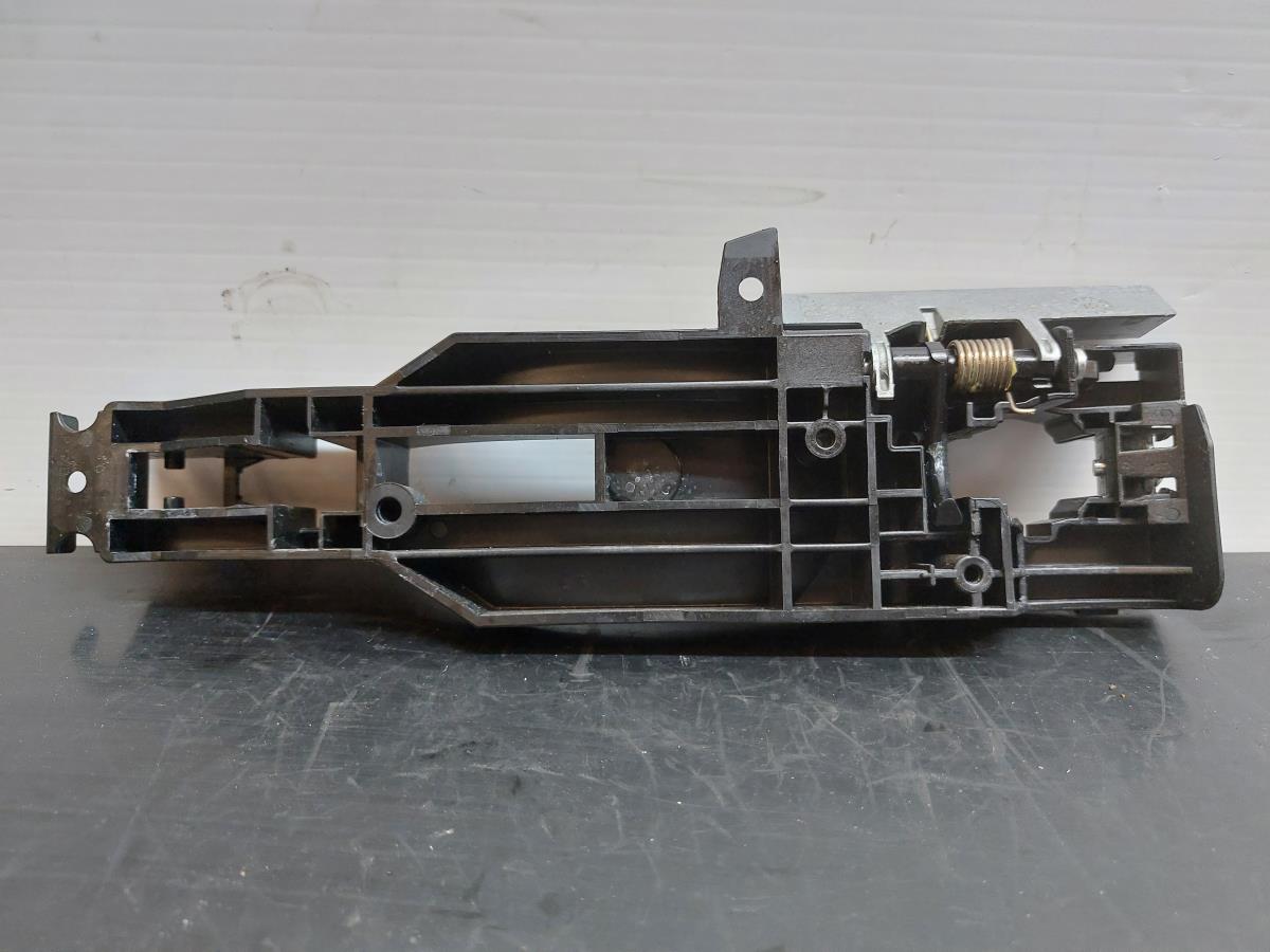 Right rear door handle support NISSAN Qashqai II (J11) Imagem-2