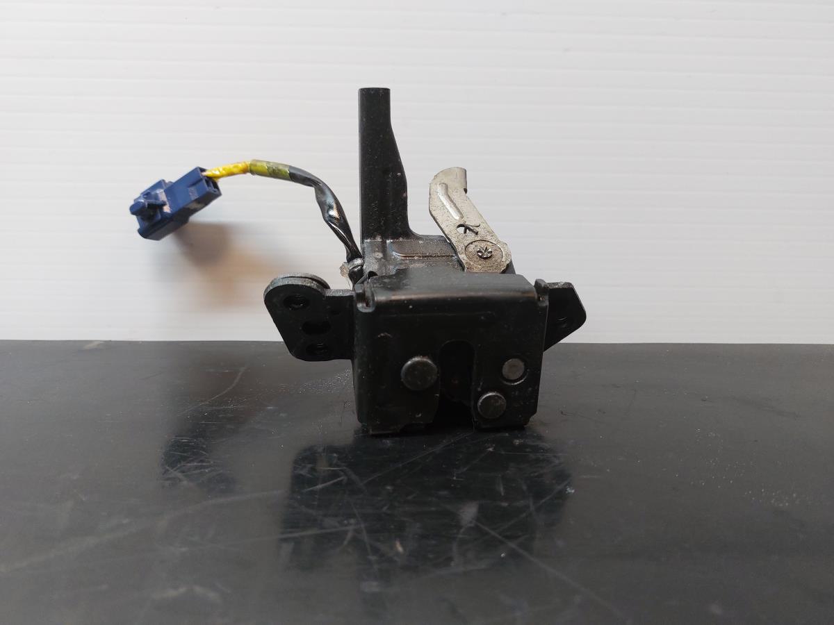 Tailgate Lock /Latch TOYOTA Yaris (_P9_)