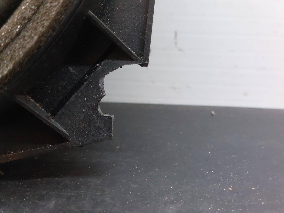 Sound system column / Speakers  TOYOTA Corolla Hatchback (_E12_) Imagem-2