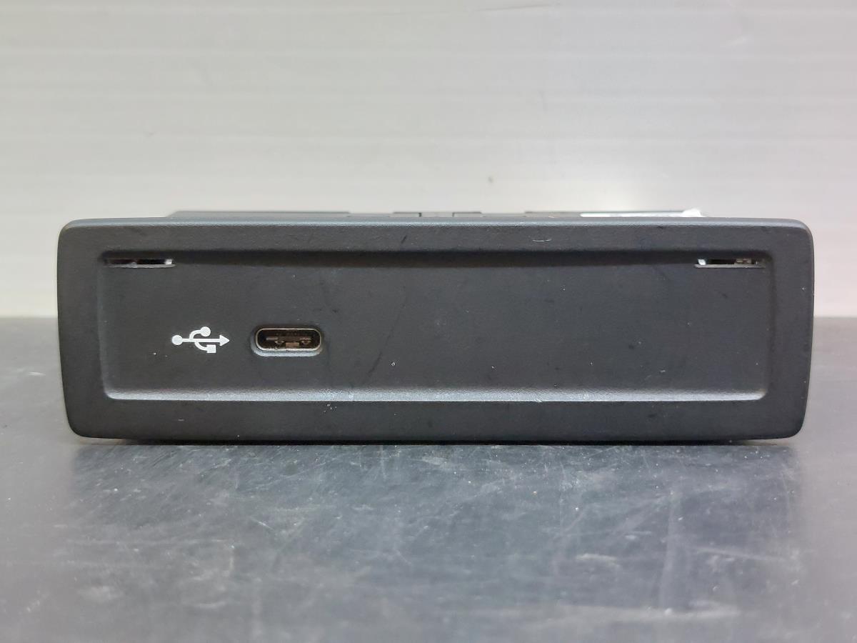 Módulo USB / AUX / IPOD MERCEDES-BENZ Classe A (W177)