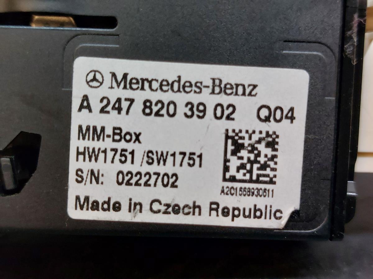 Módulo USB / AUX / IPOD MERCEDES-BENZ Classe A (W177) Imagem-4
