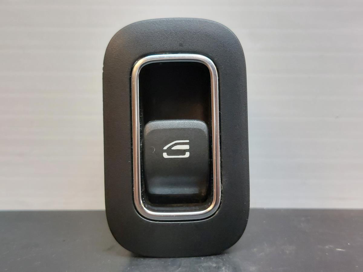 Comando / botão / interruptor vidros frente direito MERCEDES-BENZ Classe A (W177)