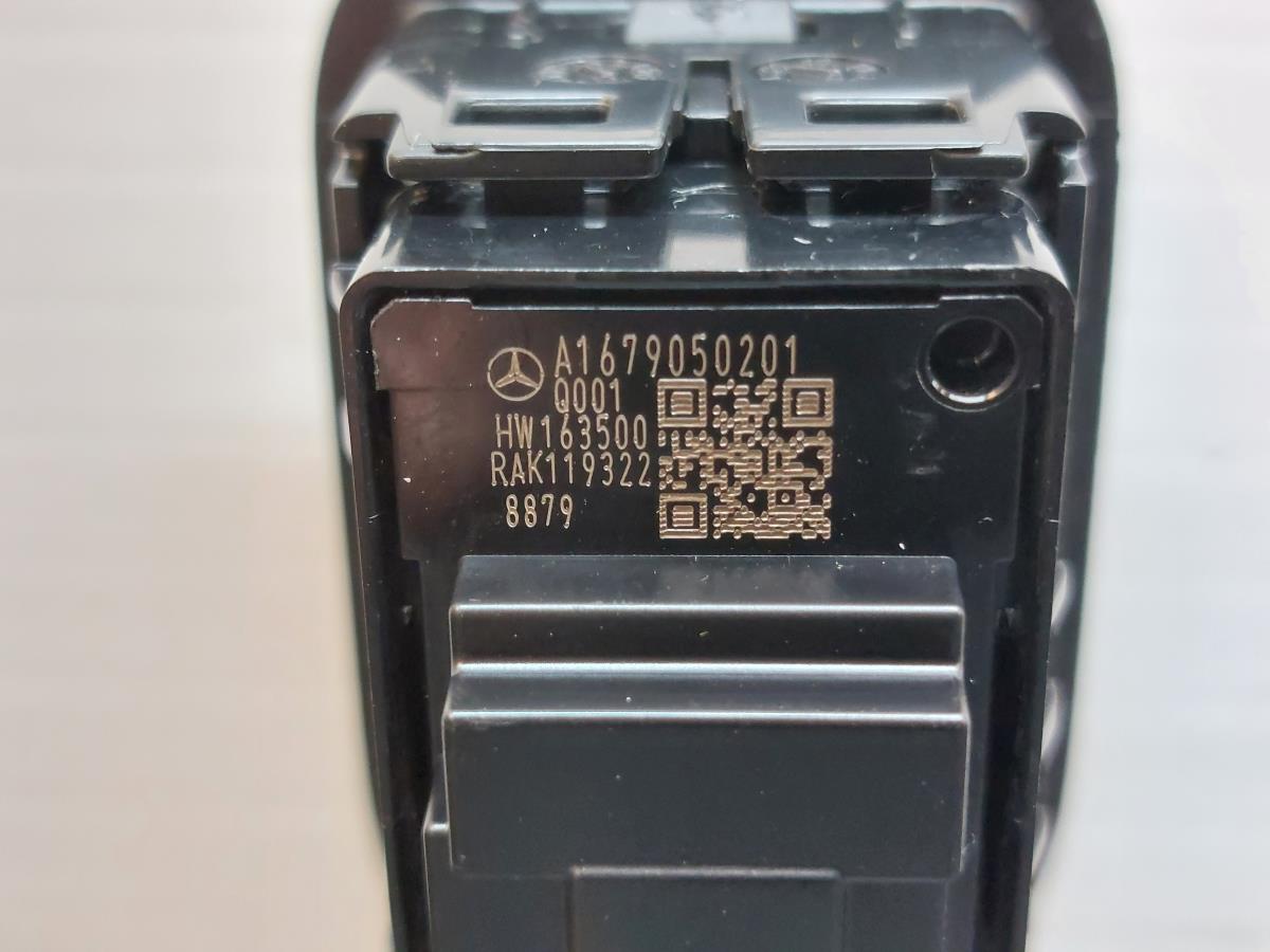 Comando / botão / interruptor vidros frente direito MERCEDES-BENZ Classe A (W177) Imagem-4