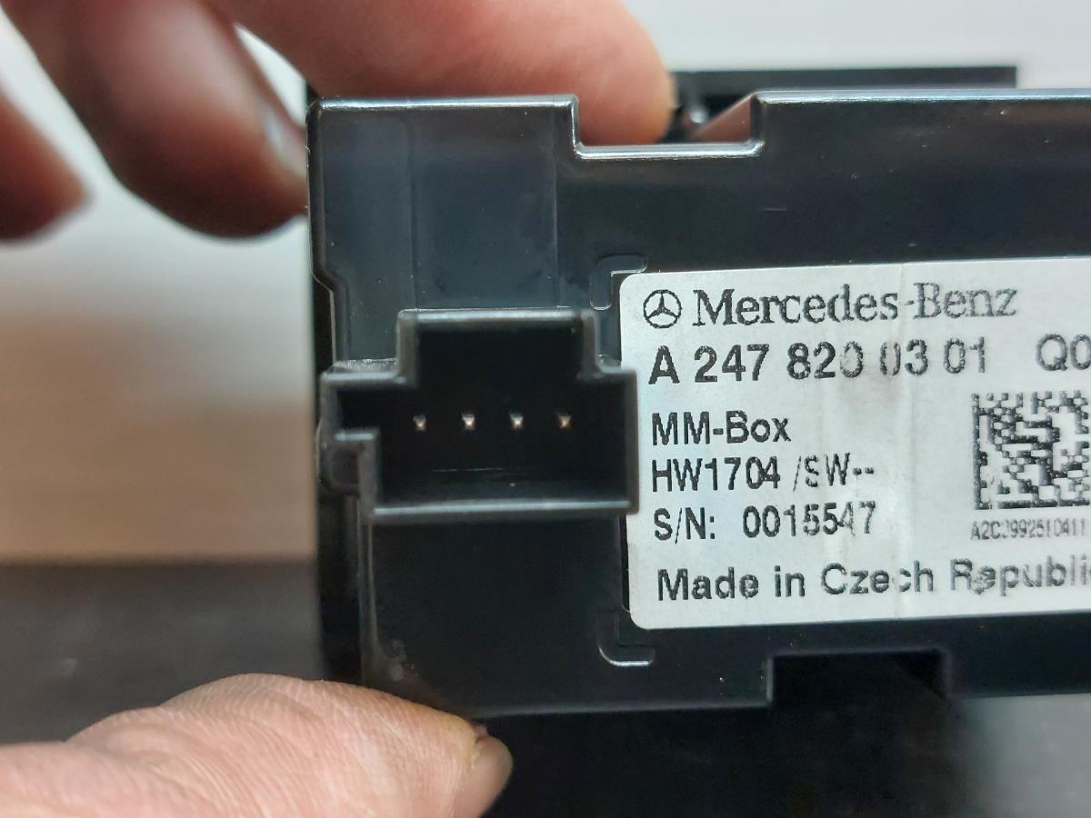 Módulo USB / AUX / IPOD MERCEDES-BENZ Classe A (W177) Imagem-4