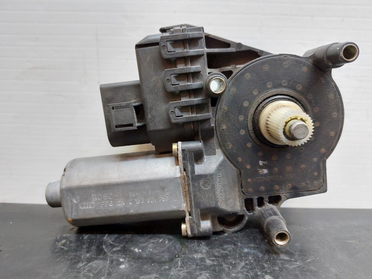 Motor Elevalunas Delantero Izquierdo AUDI A4 Avant (8D5, B5)