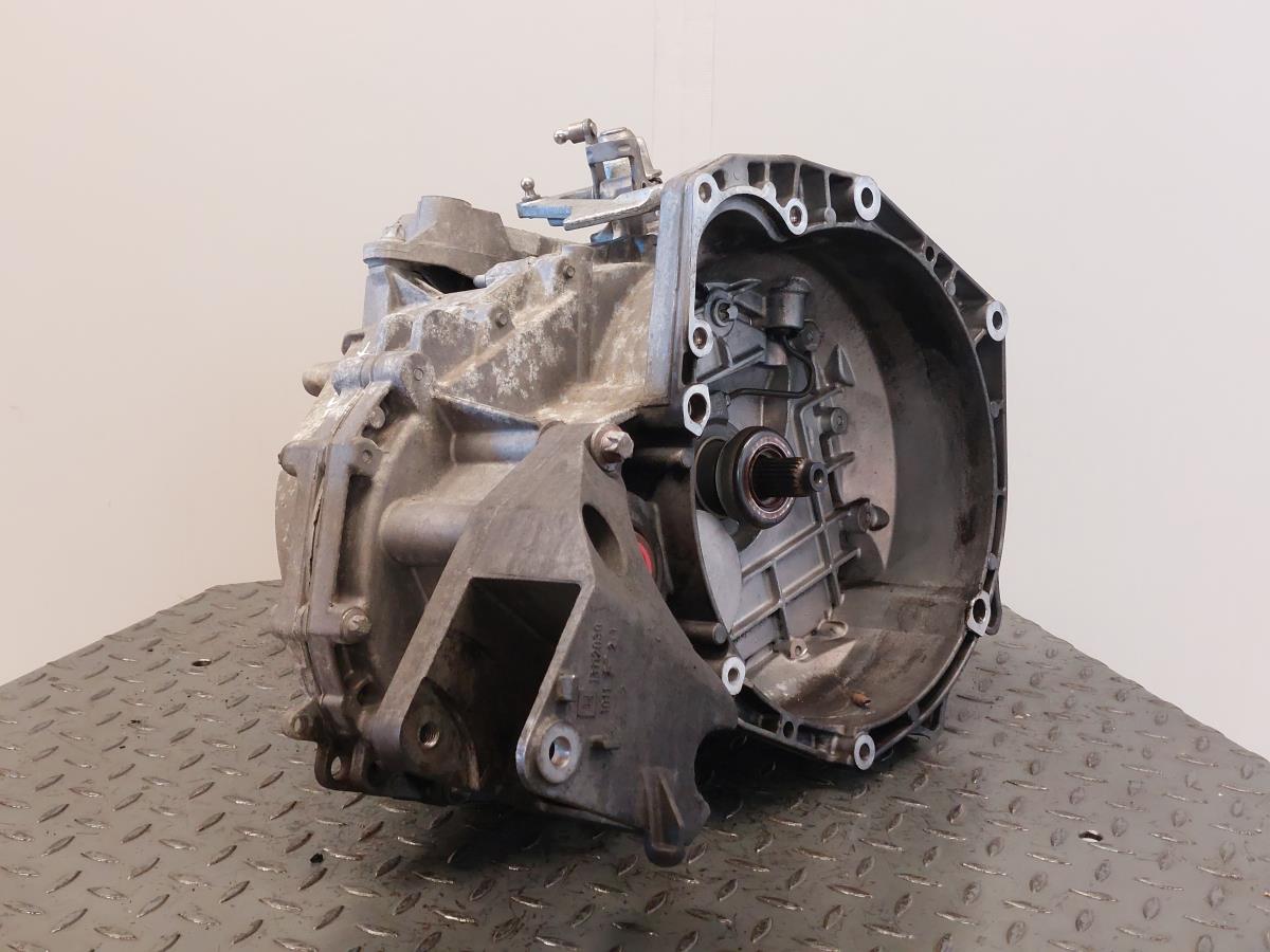 Caixa de velocidades manual SAAB 9-3 Station Wagon (YS3F) Imagem-1