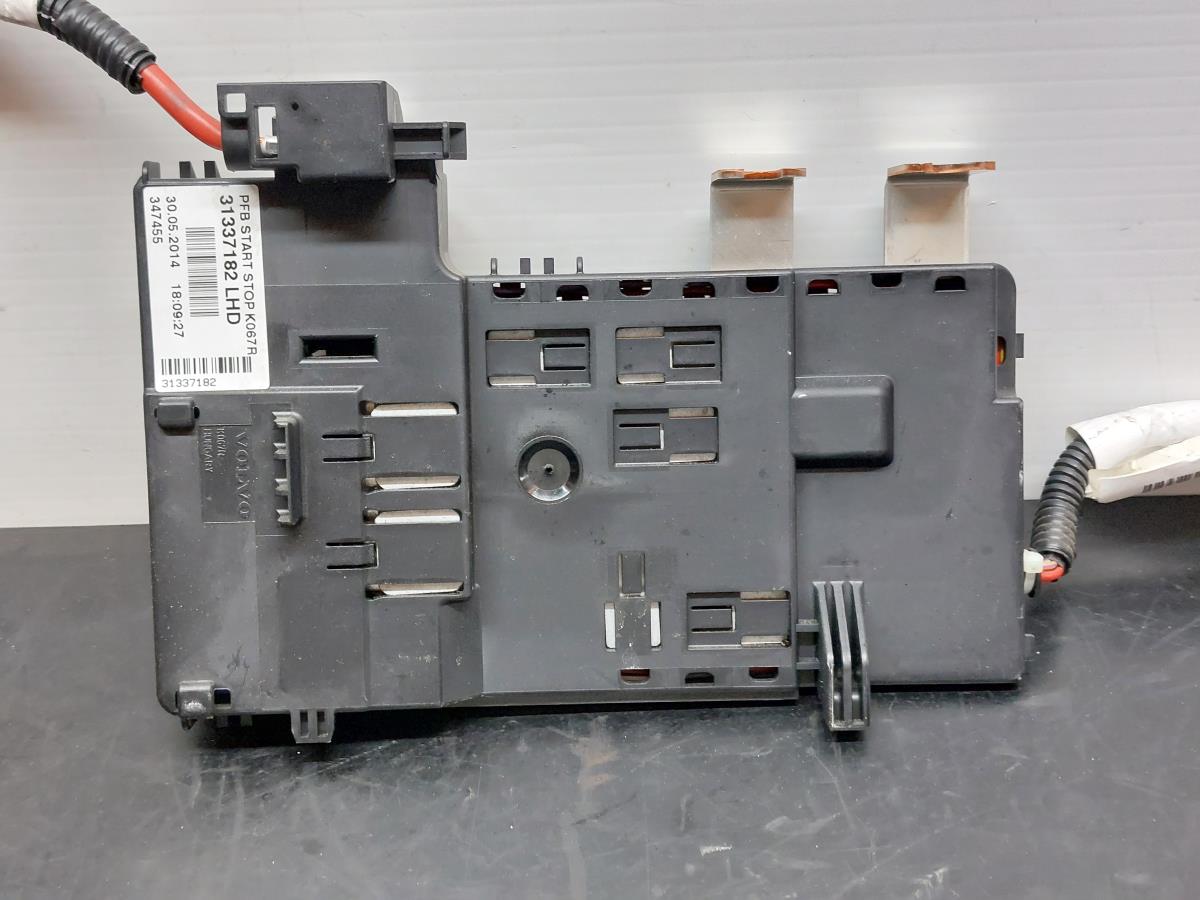 Caixa fusíveis da bateria VOLVO S60 II (134) Imagem-6