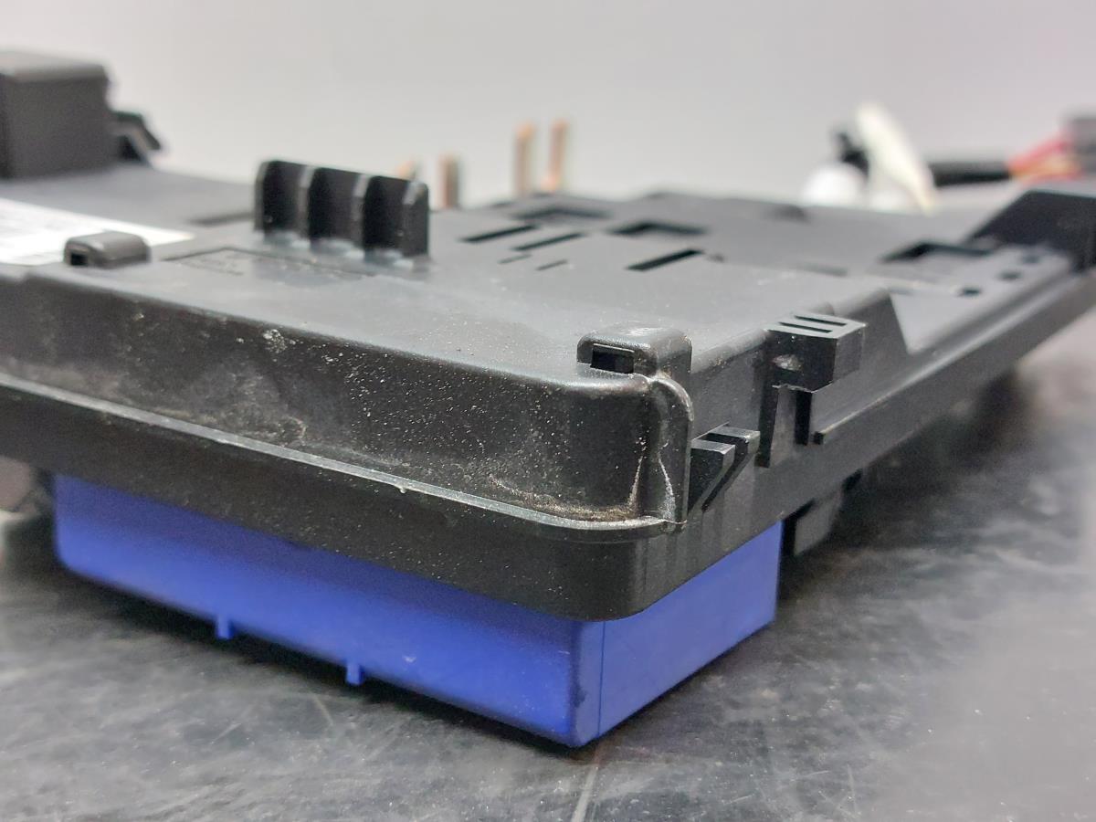 Caixa fusíveis da bateria VOLVO S60 II (134) Imagem-8