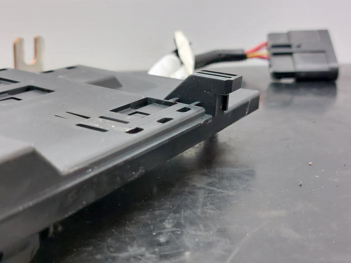 Caixa fusíveis da bateria VOLVO S60 II (134) Imagem-9