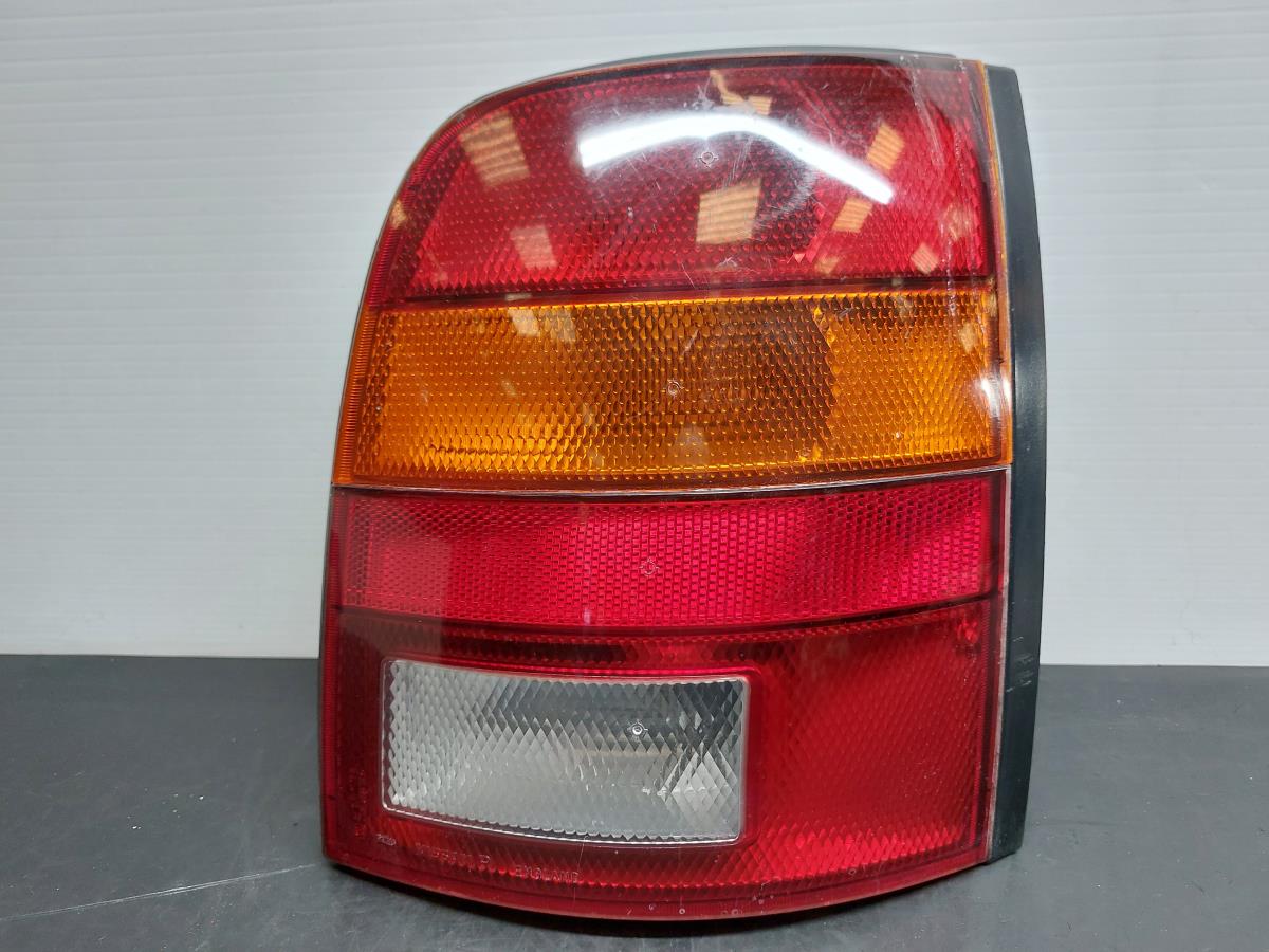 Feu arrière Droite NISSAN Micra II (K11)