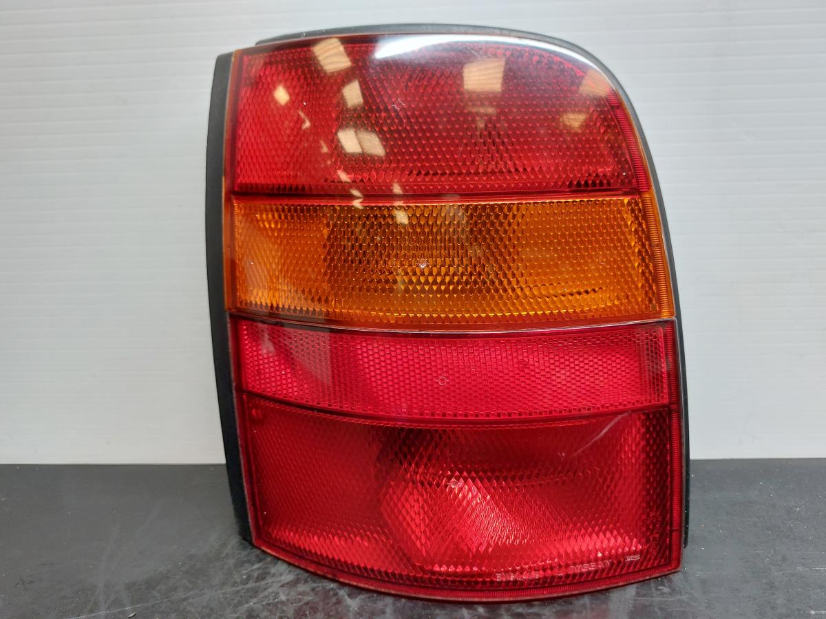 Feu arrière Gauche NISSAN Micra II (K11)
