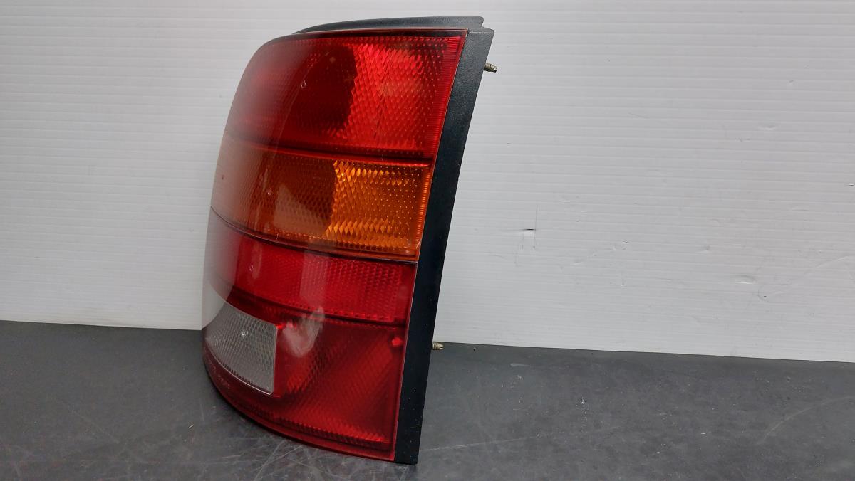 Farolim direito NISSAN Micra II (K11) Imagem-2