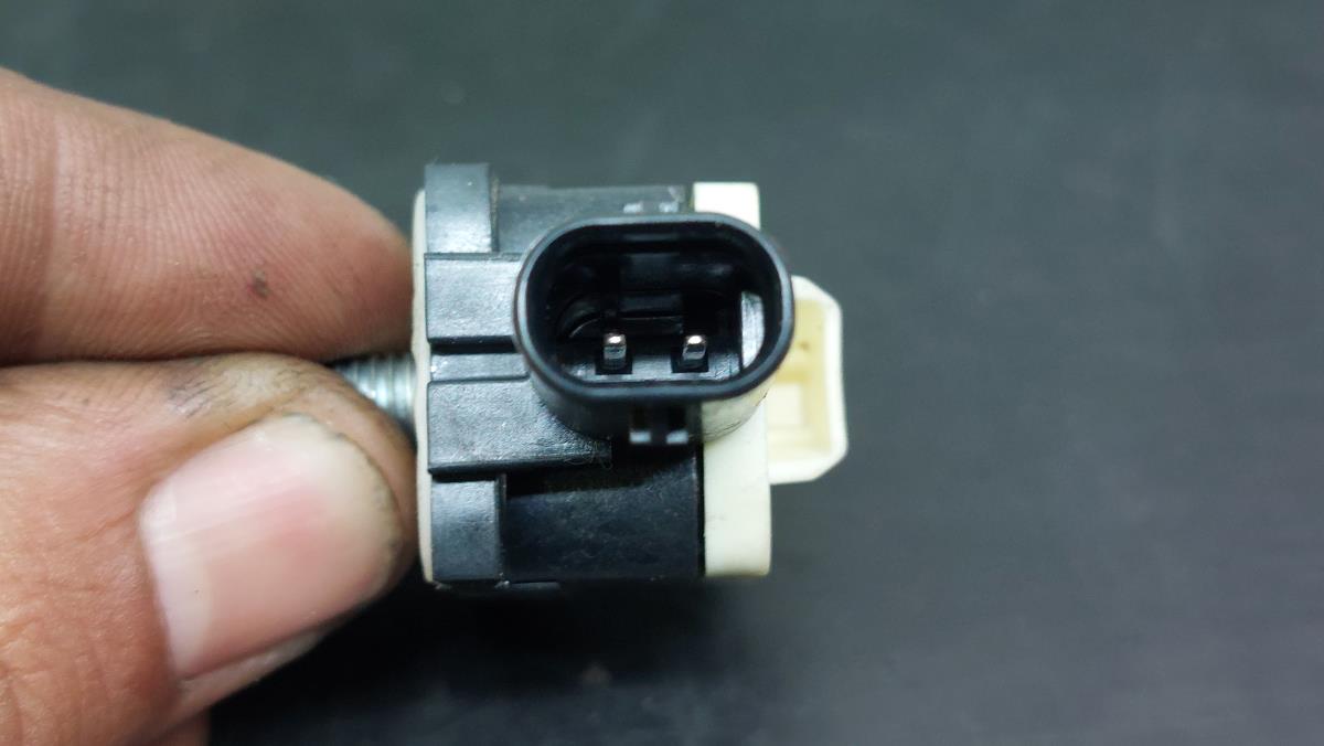 Sensor airbag Delantero Derecho PORSCHE Cayenne (92A) Imagem-2