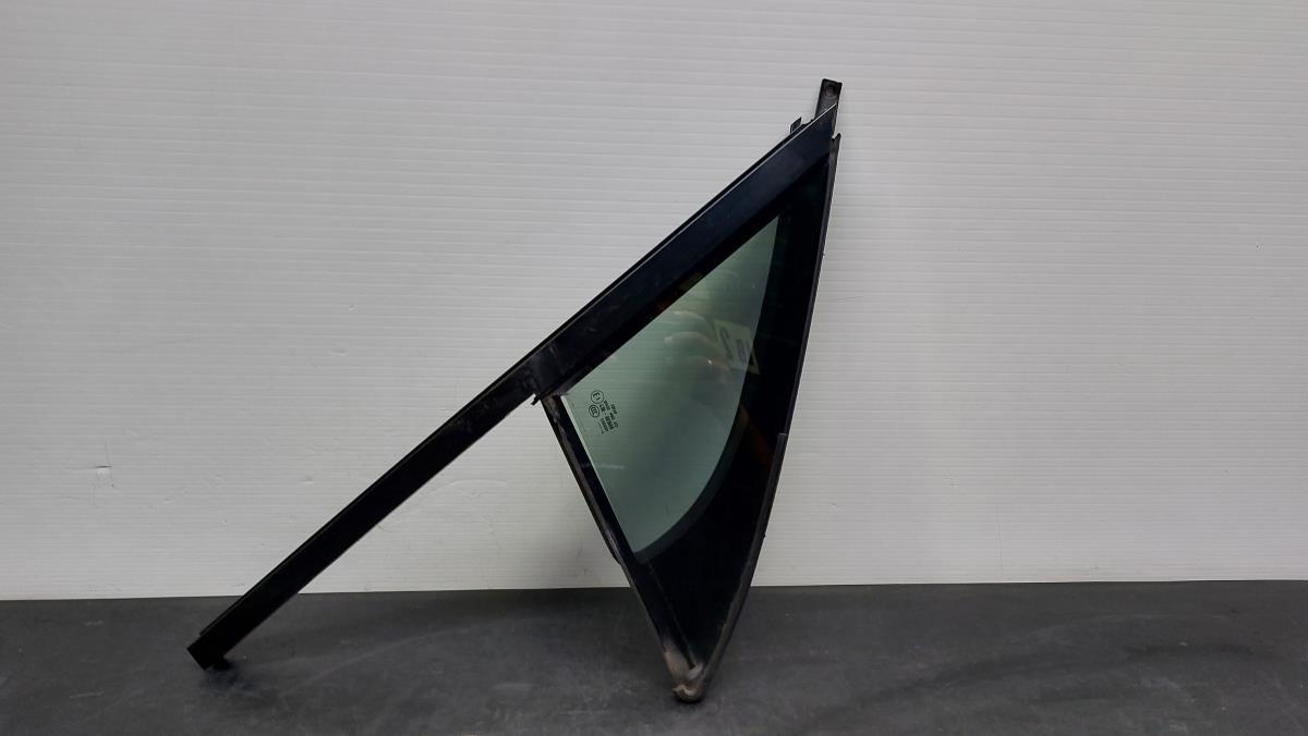 Vidro triangular frente direito PORSCHE Cayenne (92A)