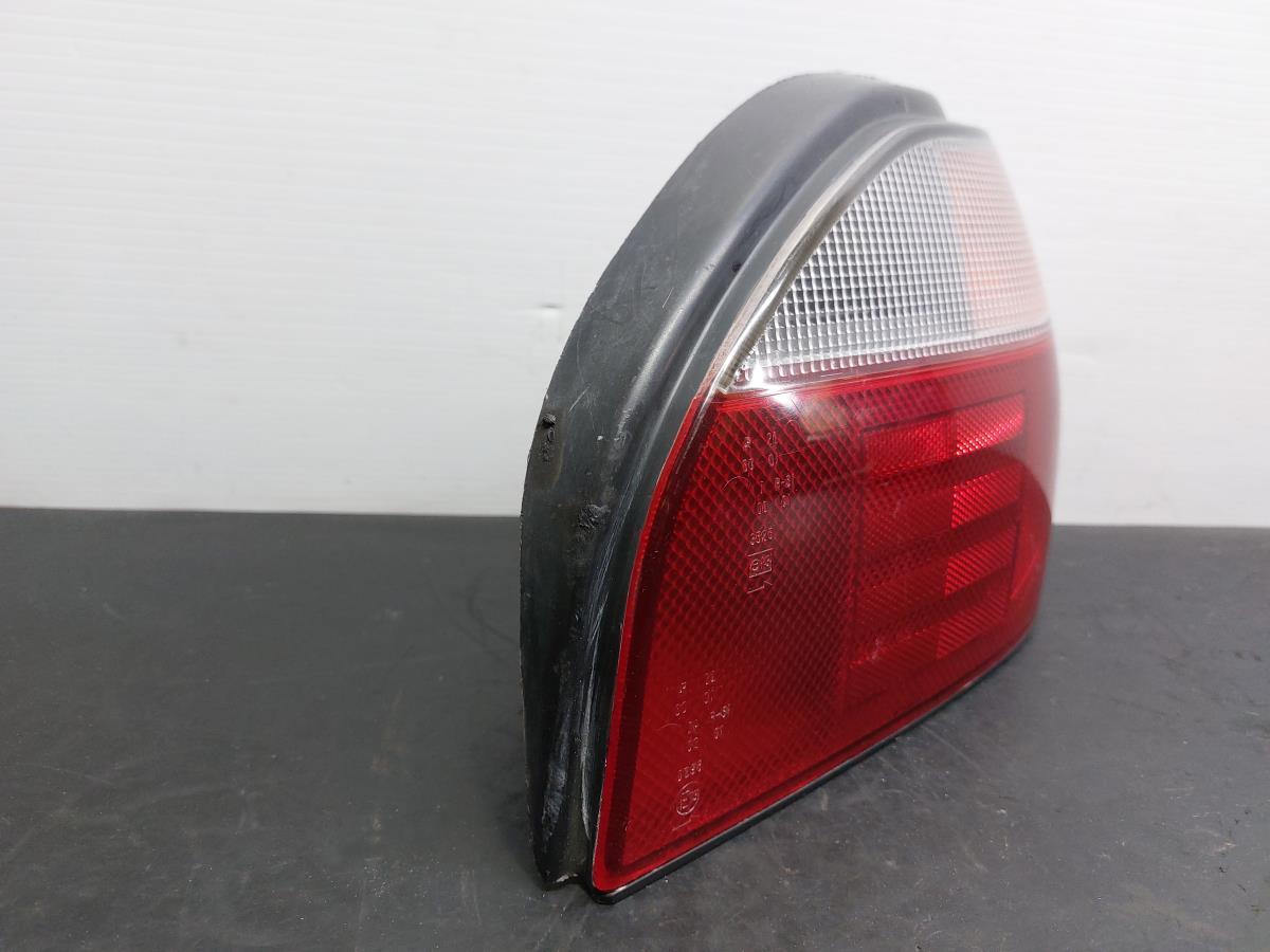 Right Tail light NISSAN Sunny III Hatchback (N14) Imagem-2