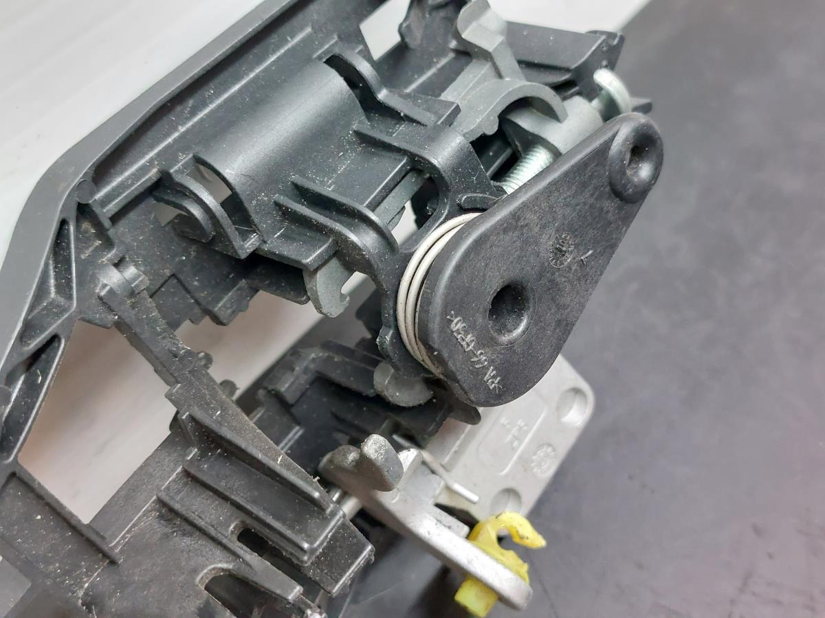 Soporte Manija puerta Delantera Izquierda OPEL Corsa D Imagem-3