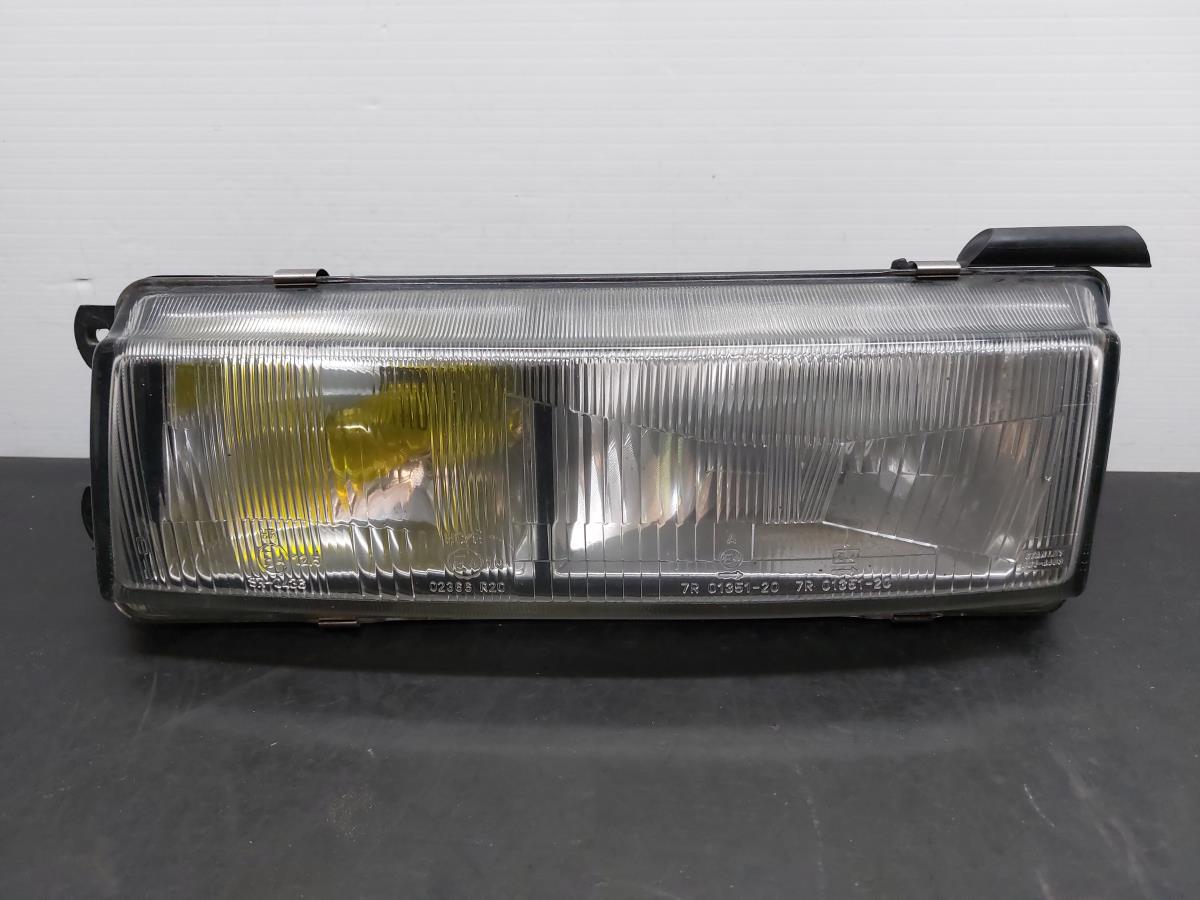Faro anteriore sinistro MITSUBISHI Colt III (C5_A)