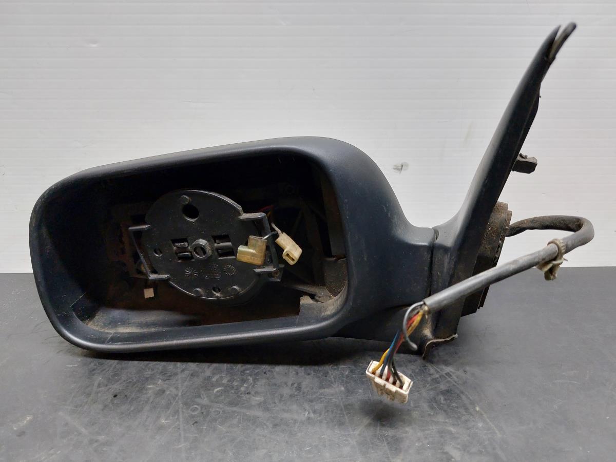 Left mirror NISSAN Primera Sedan (P11)
