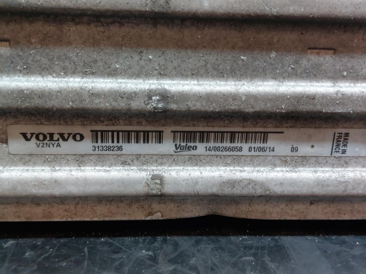 Radiador do intercooler VOLVO S60 II (134) Imagem-10