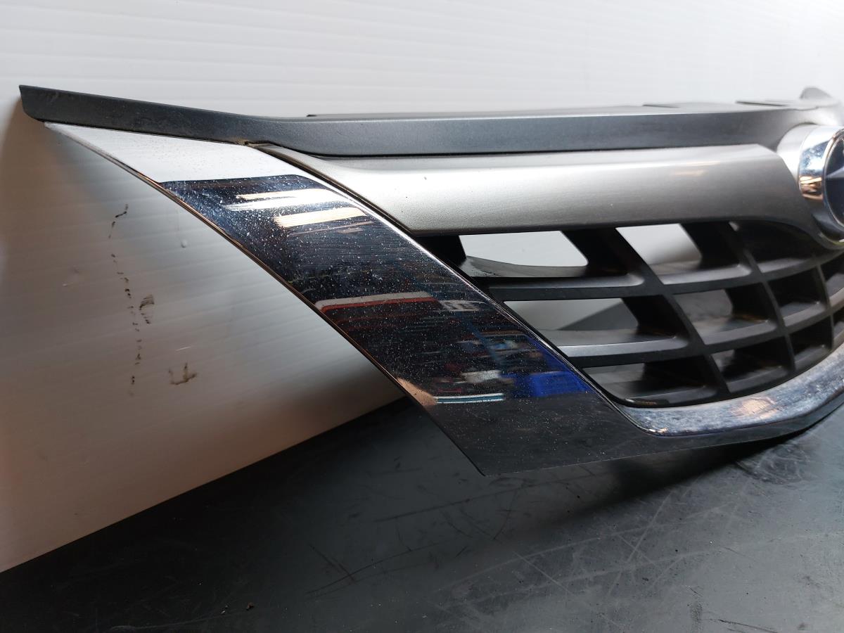 Front grille SUBARU Impreza Hatchback (GR, GH, G3) Imagem-1