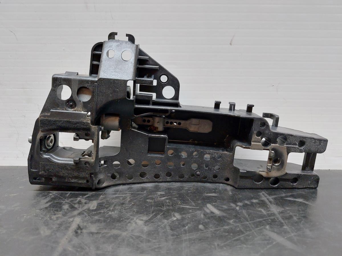 Suporte puxador porta trás esquerdo AUDI A6 Avant (4G5, 4GD, C7)