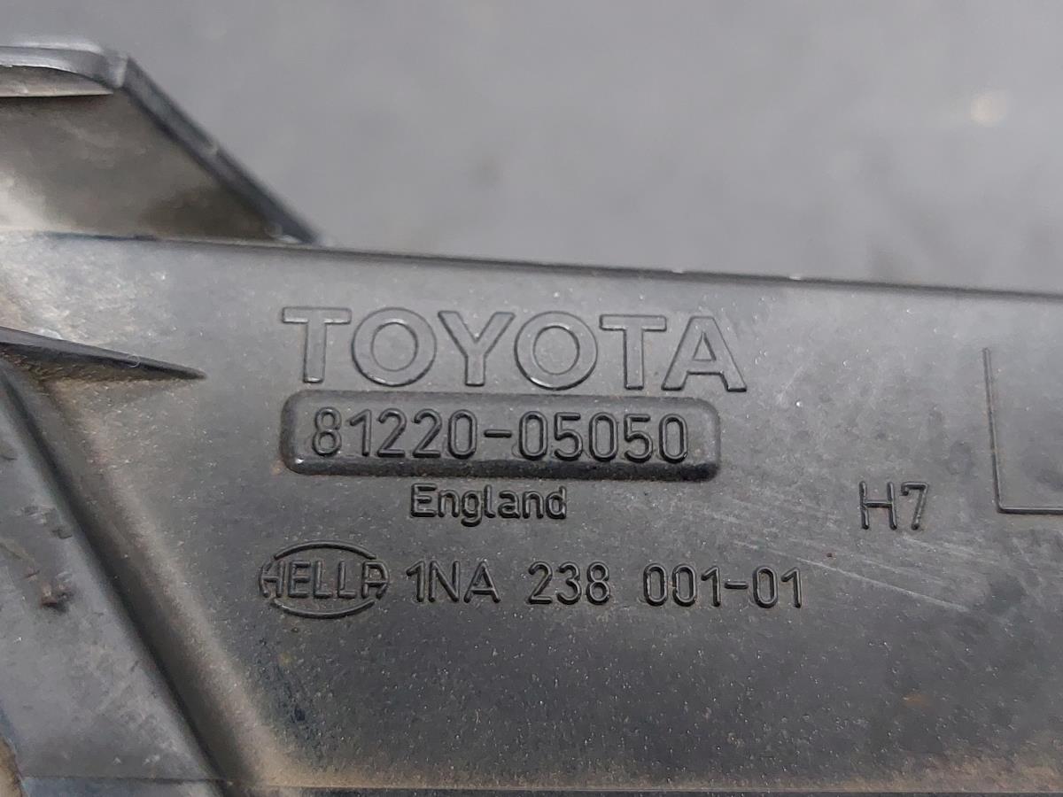 Fanale antinebbia centrale TOYOTA Avensis Sedan (_T22_) Imagem-6
