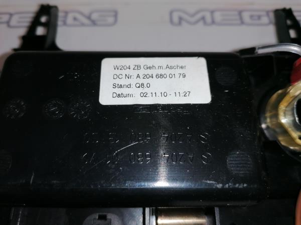 Cinzeiro MERCEDES-BENZ Classe C (W204) Imagem-4