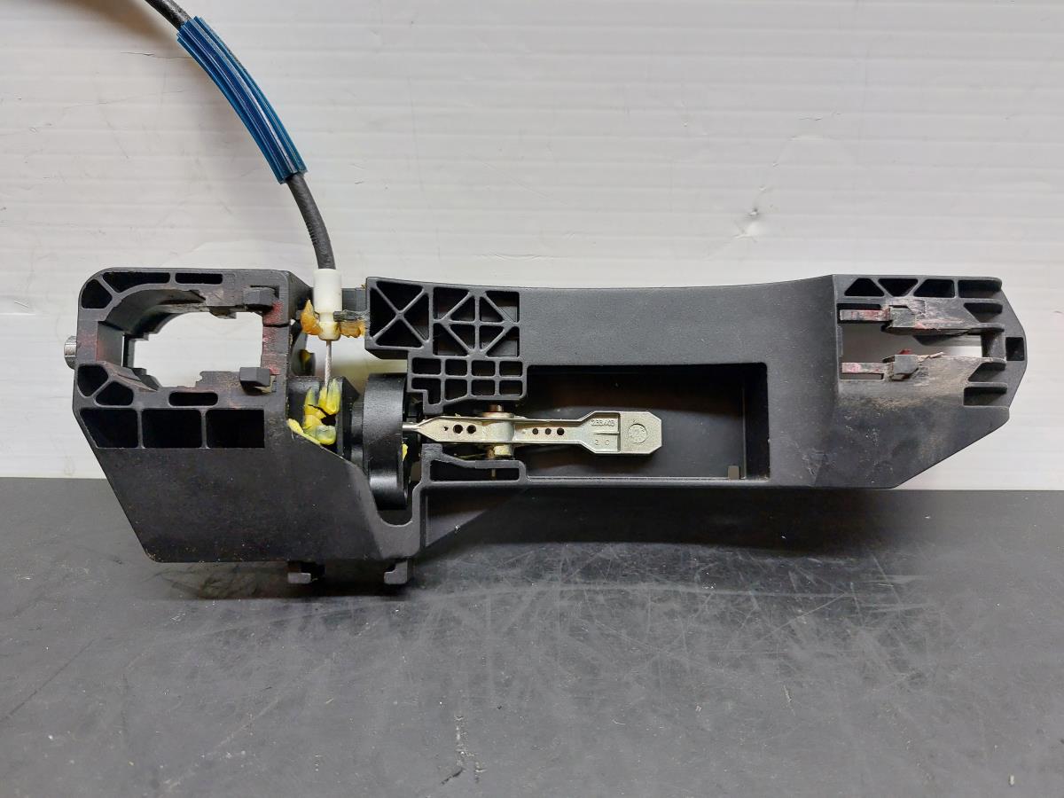 Soporte Manija puerta Delantera Derecha ALFA ROMEO Mito (955_)