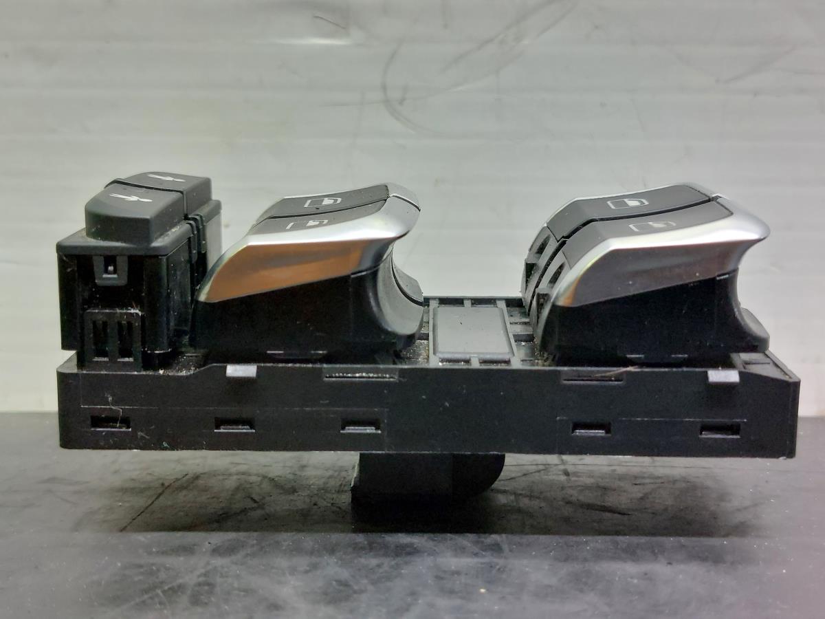 Mando / interruptor elevalunas delantero izquierdo AUDI A6 Avant (4G5, 4GD, C7) Imagem-4
