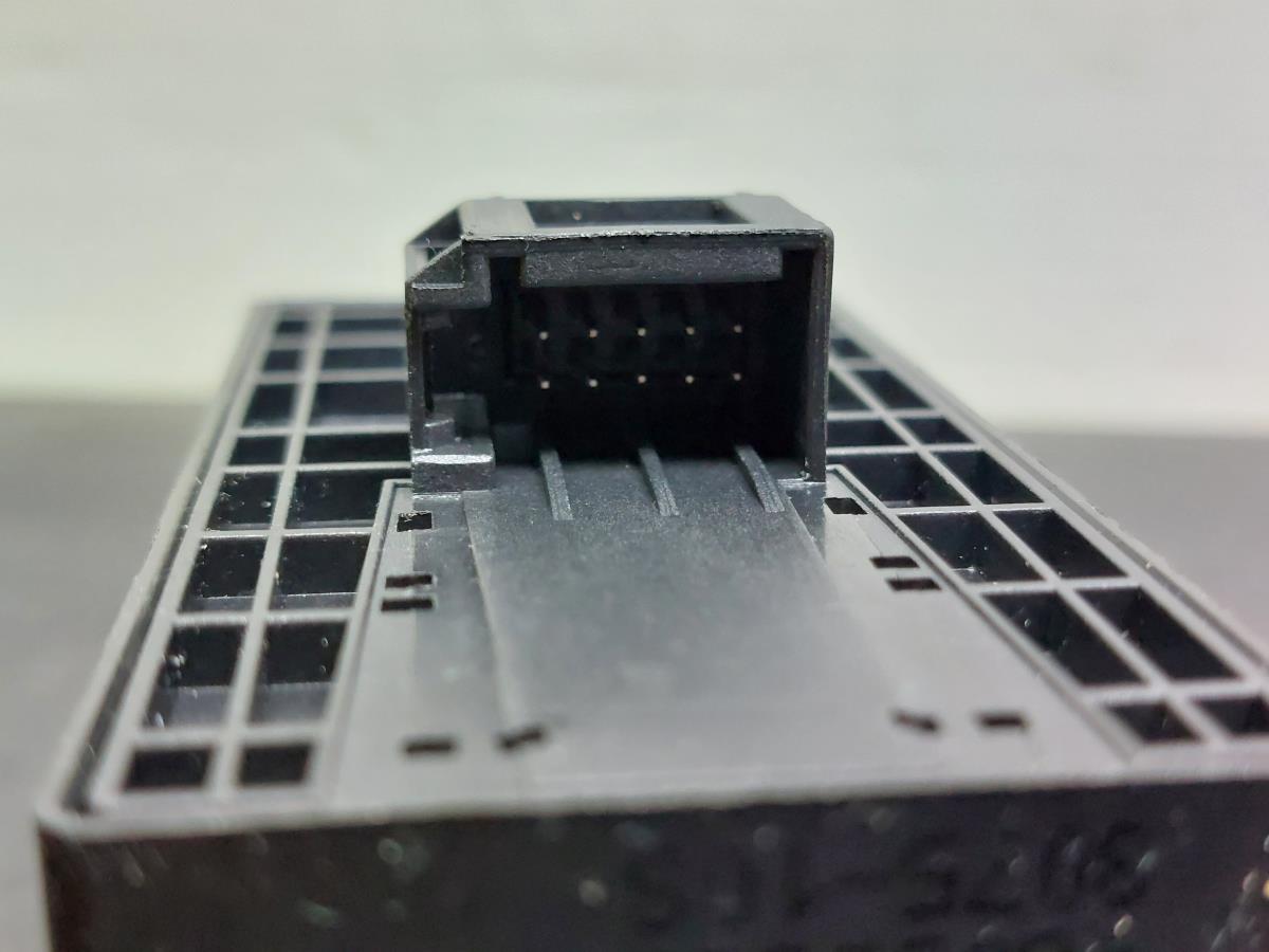 Mando / interruptor elevalunas delantero izquierdo AUDI A6 Avant (4G5, 4GD, C7) Imagem-7