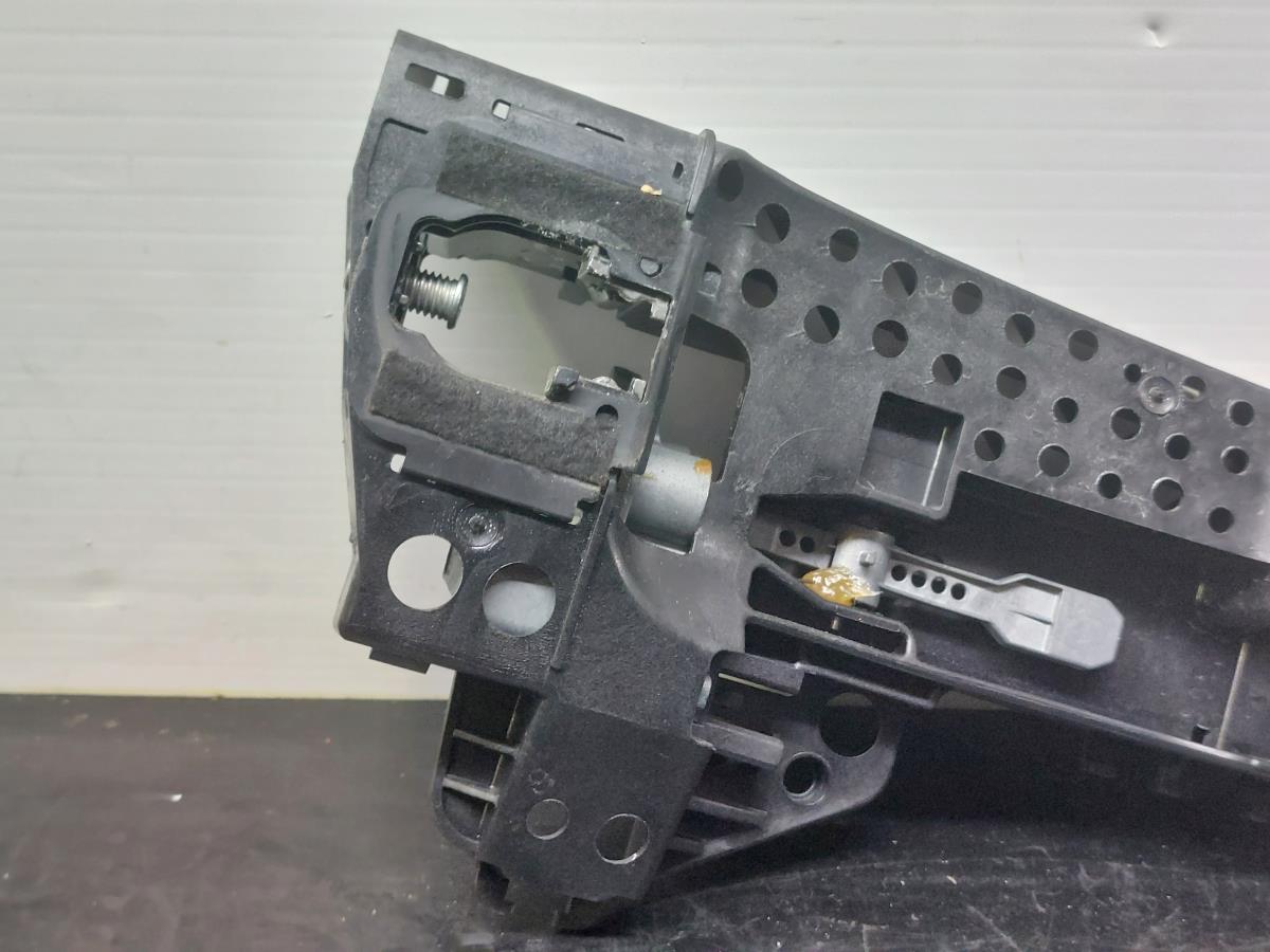 Suporte puxador porta frente direito AUDI A6 Avant (4G5, 4GD, C7) Imagem-3