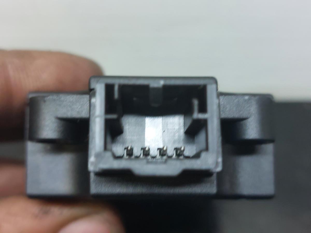 Motor del compuerta de la calefacción AUDI A6 Avant (4G5, 4GD, C7) Imagem-3