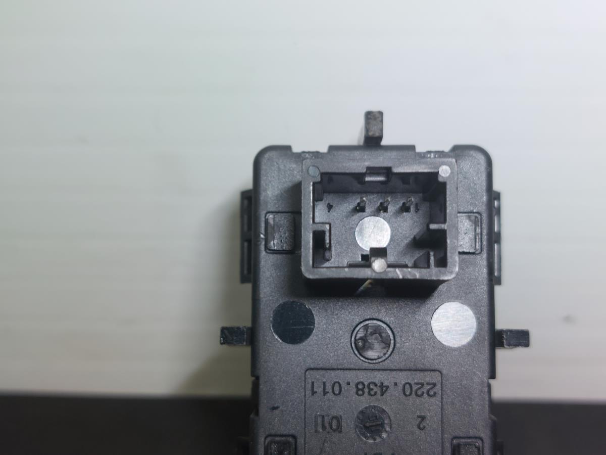 Generic Unit Module AUDI A6 Avant (4G5, 4GD, C7) Imagem-2