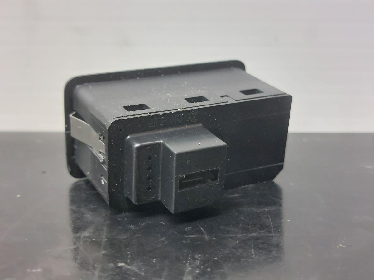 Comando / botão / interruptor multifunções AUDI A6 Avant (4G5, 4GD, C7) Imagem-1