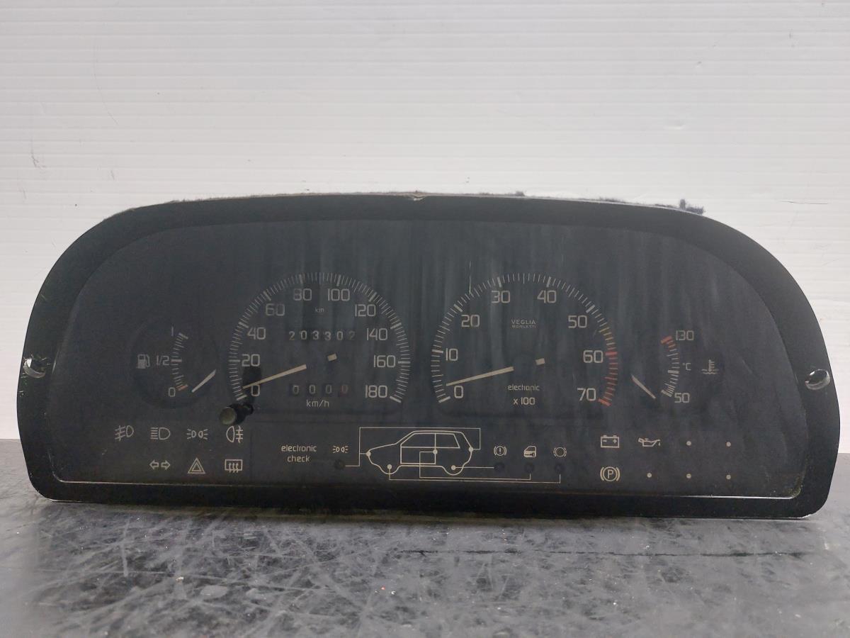 Compteur de vitesse FIAT Uno (146_)