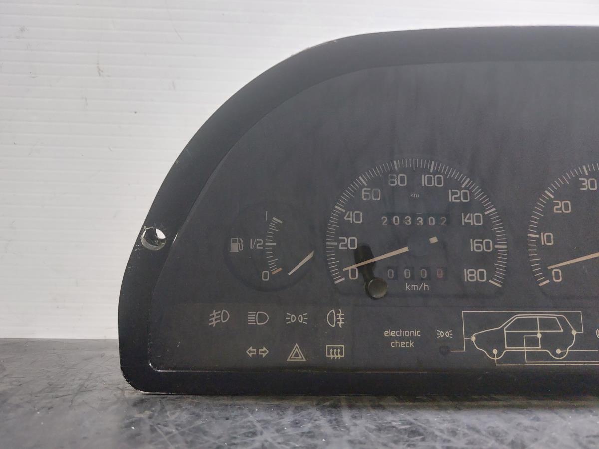 Compteur de vitesse FIAT Uno (146_) Imagem-1