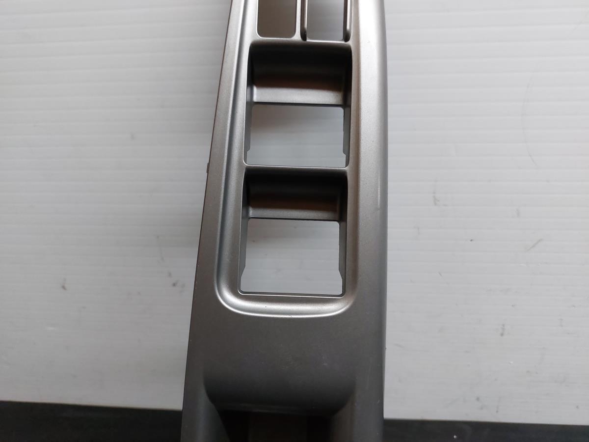Friso da porta frente esquerda SUBARU Impreza Hatchback (GR, GH, G3) Imagem-2