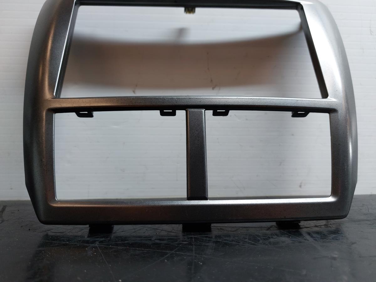 Dashboard trim SUBARU Impreza Hatchback (GR, GH, G3) Imagem-2