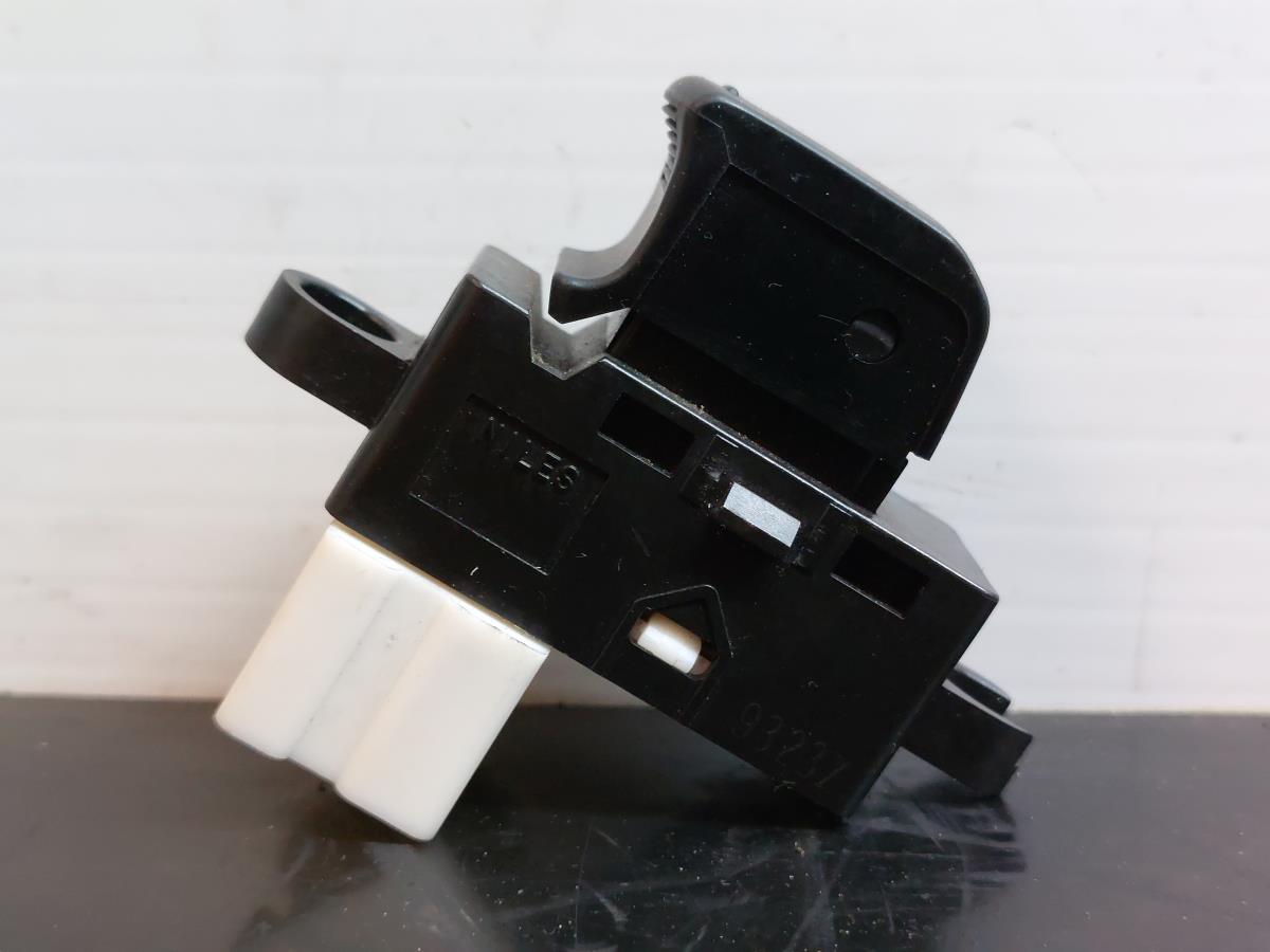 Commande / interrupteur lève-vitre Avant Droite SUBARU Impreza Hatchback (GR, GH, G3) Imagem-1