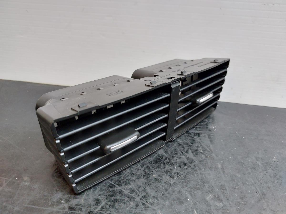 Difusor / salida de aire SUBARU Impreza Hatchback (GR, GH, G3) Imagem-1