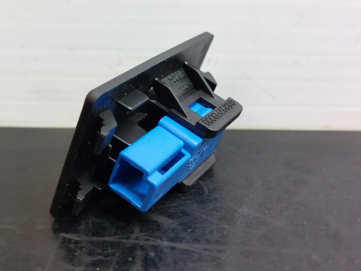 Luce interna SUBARU Impreza Hatchback (GR, GH, G3) Imagem-1