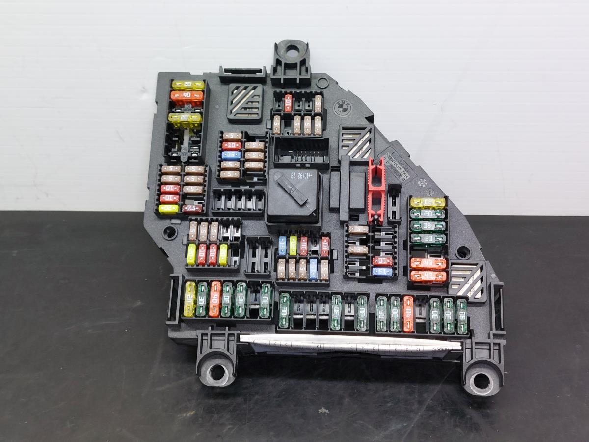 Scatola fusibili / SAM / BSI BMW 6 Cabriolet (F12) Imagem-13