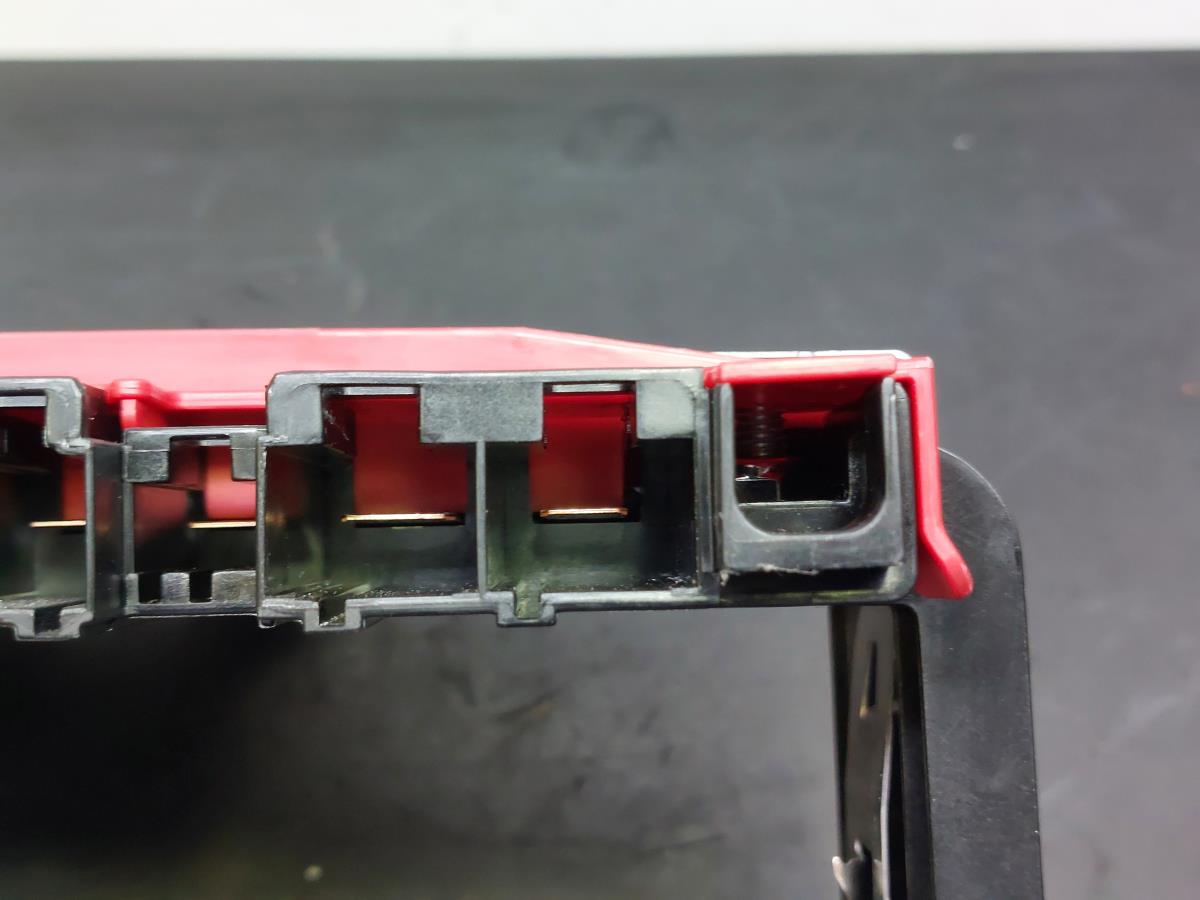 Caixa fusíveis da bateria BMW 6 Cabriolet (F12) Imagem-8