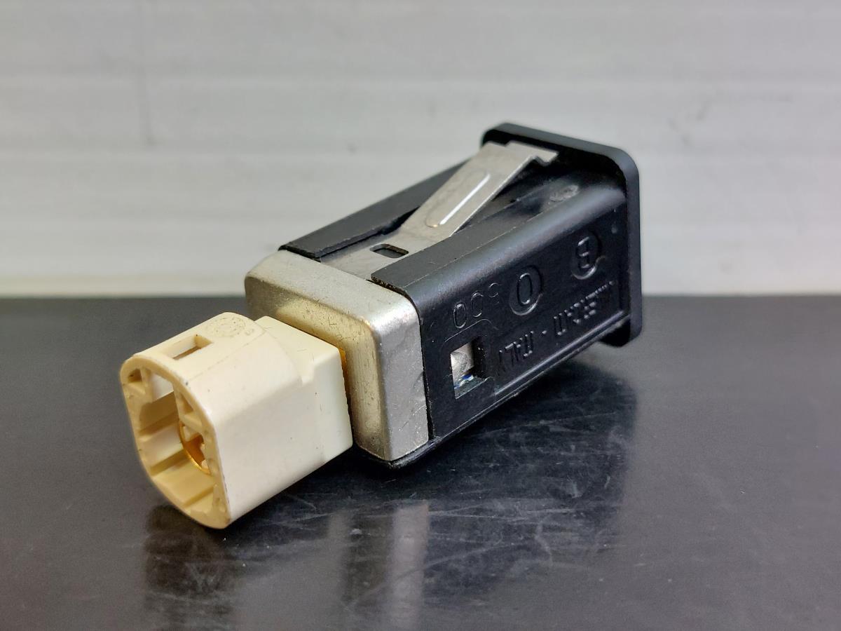 Module USB / AUX / iPod BMW 6 Cabriolet (F12) Imagem-1